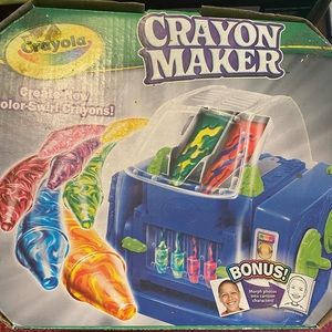 Crayon maker